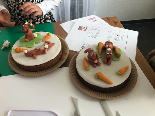 Ostertorte dekorieren